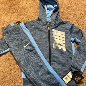 NWT Boys Size 7 Nike outfit